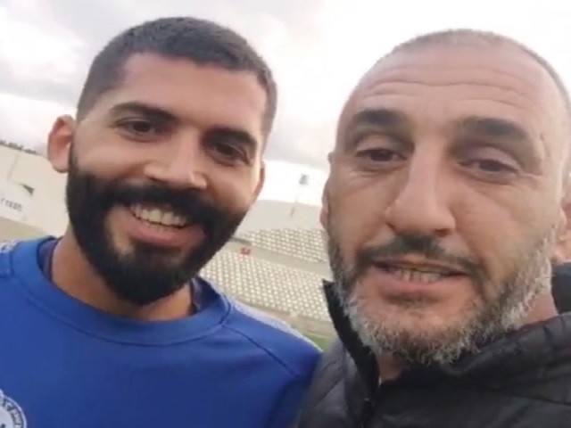 חיזוק משמעותי. סקר עם המאמן ואהב 